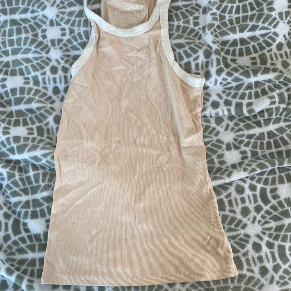 Light pink tank with white detailing